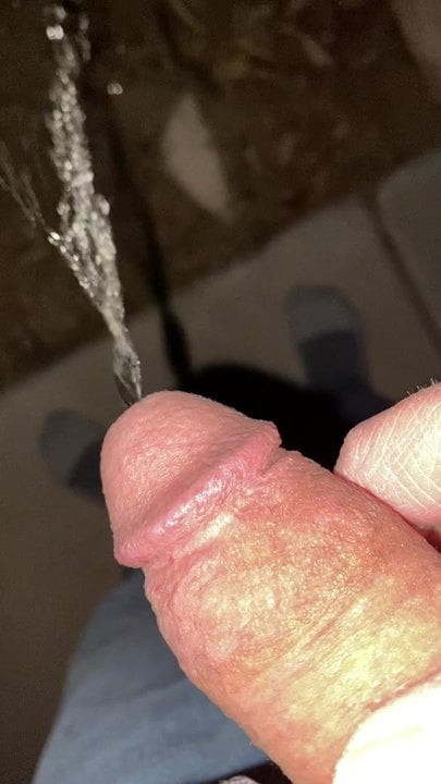 Outdoor pissing