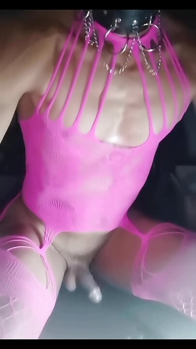 Min slampiga kropp i rosa bodysuit