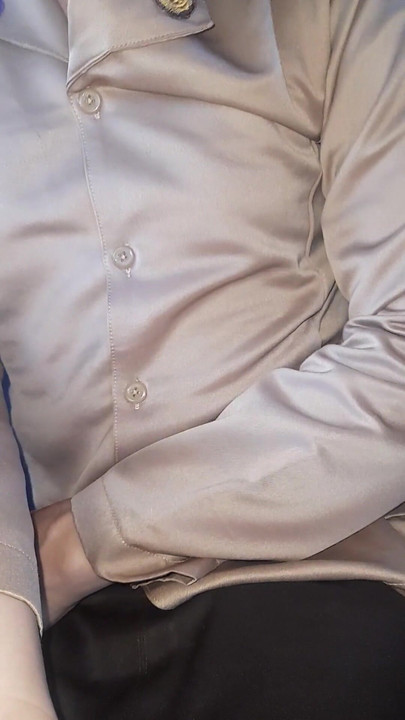 Zadivljujući trenutak iz "Crossdressing, Masturbira u Sjajnoj Školskoj Uniformi Seragam Pramuka"
