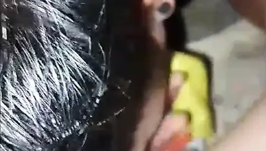 Gadis amatir datang ke rumahku dan dia puas dariku