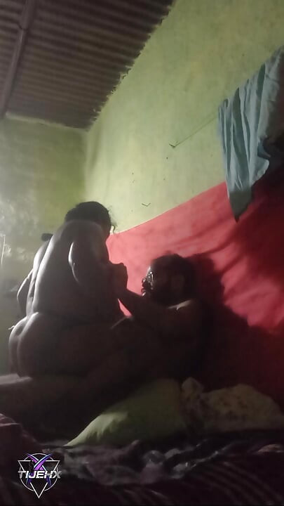 Niezadowolona Desi Village Bhabhi zerżnięta z jej Devar