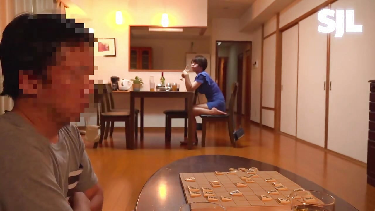 Ich schleicht mich auf eine hausparty nur für mädchen ein. - C