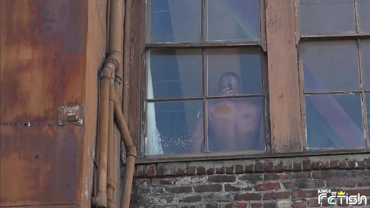 Massive man pounds hard a horny dude bareback style after getting a deep blowjob