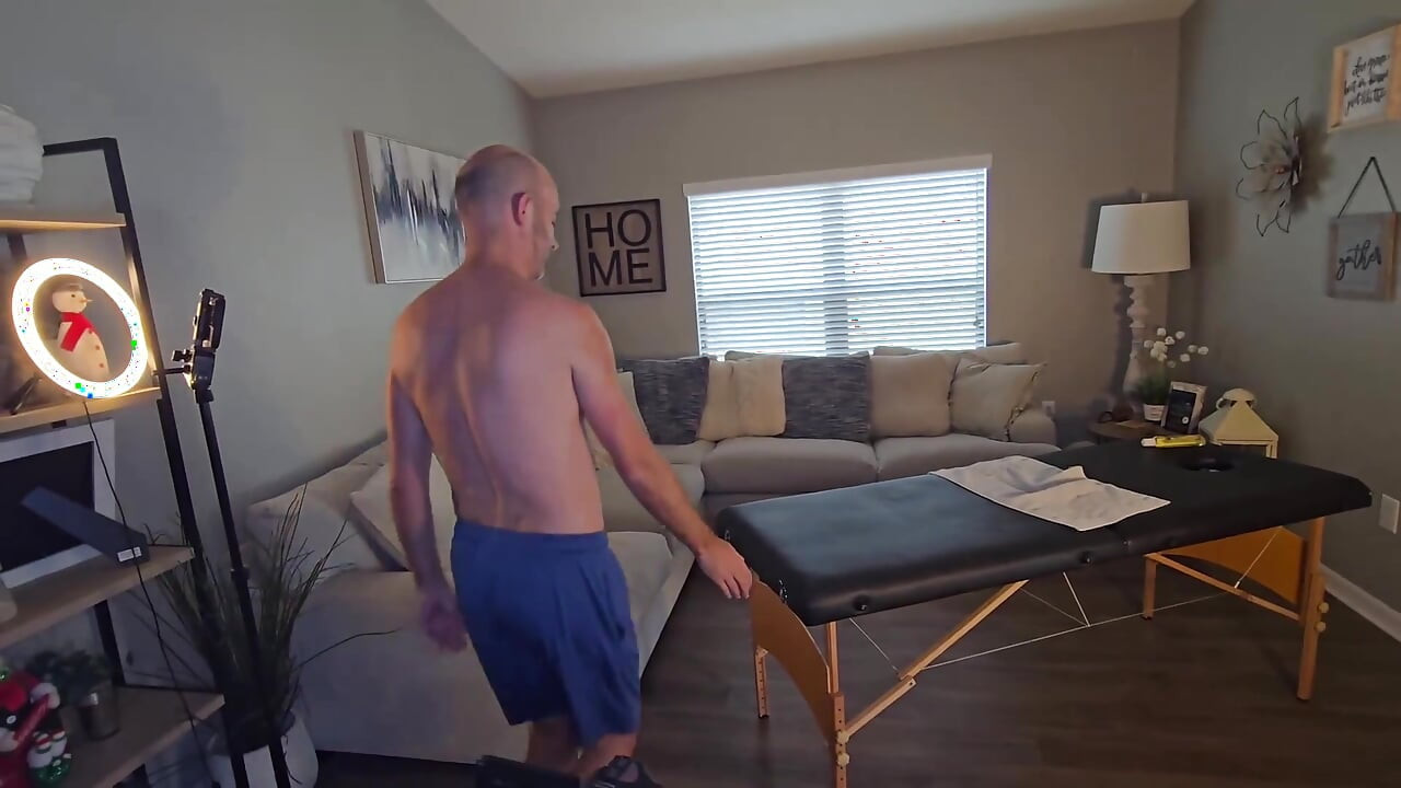 Jackie Diary Hotwifing & Massaging at Home