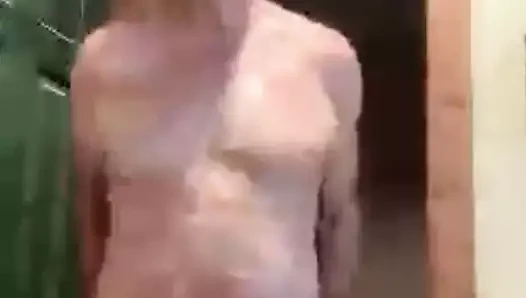O artık birinin kölesi