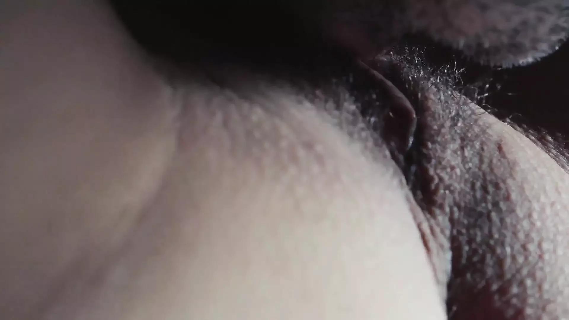 Je lèche cette MILF en mini-jupe jusqu’à ce qu’elle jouisse