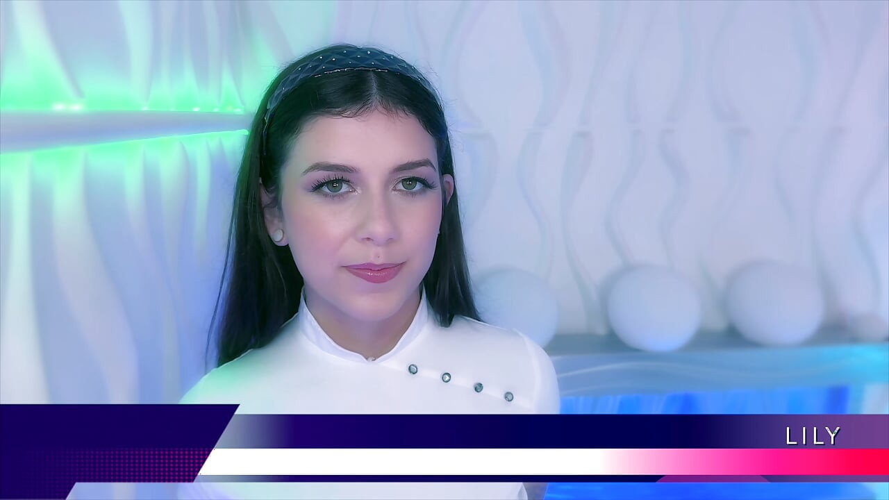 Lily Winters Drops By the Swallow Salon