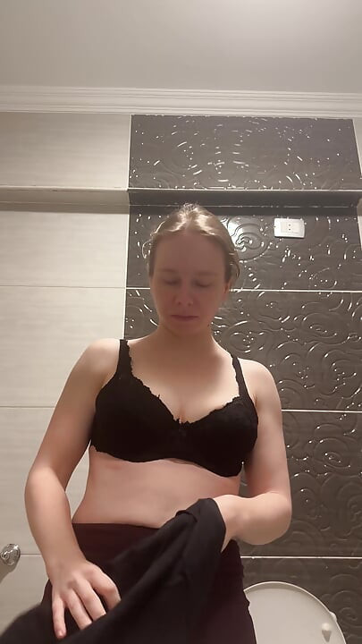 Можна я теж приберу твою ванну?