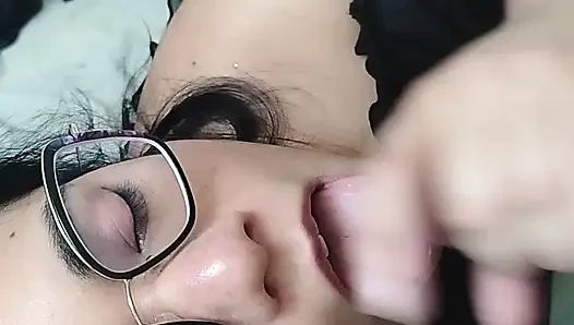 Aku menggoda tetanggaku dan dia akhirnya ngentot pantatku