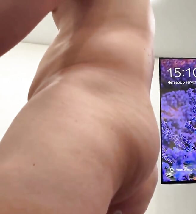 A Sweet Lick and a Sweeter Cheek Pose for the Dick