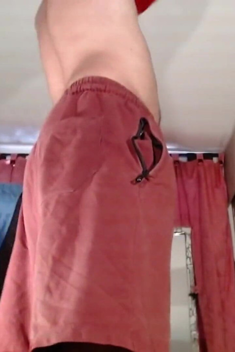 Transparan iç çamaşırlı seksi striptiz