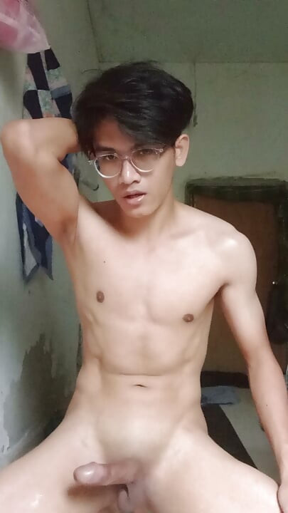 Em Xinh Thủ Dâm