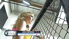 Ally Jay follada por un luchador de mma