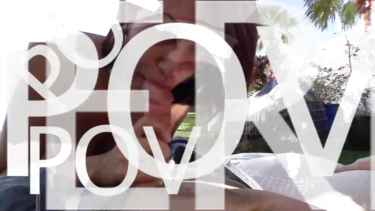 عاهرة ساخنة بمؤخرة كبيرة تأخذ زبا كبيرا