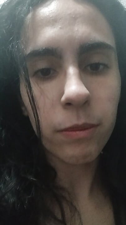 בחורה שעירה מאוננת