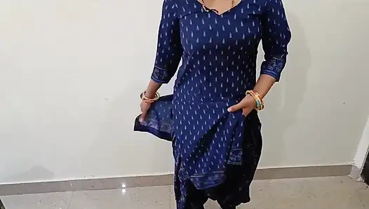 Hot Indian Desi Village Maid Was Sex on Dogy Style in Clear Hindi Audio