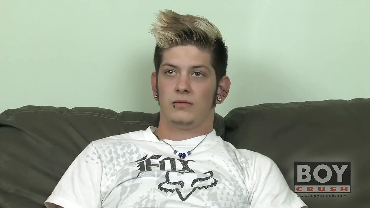 Nikhola из Boycrush