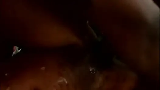 Zenci orta yaşlı seksi kadın yoğun grup sekste döl damlıyor