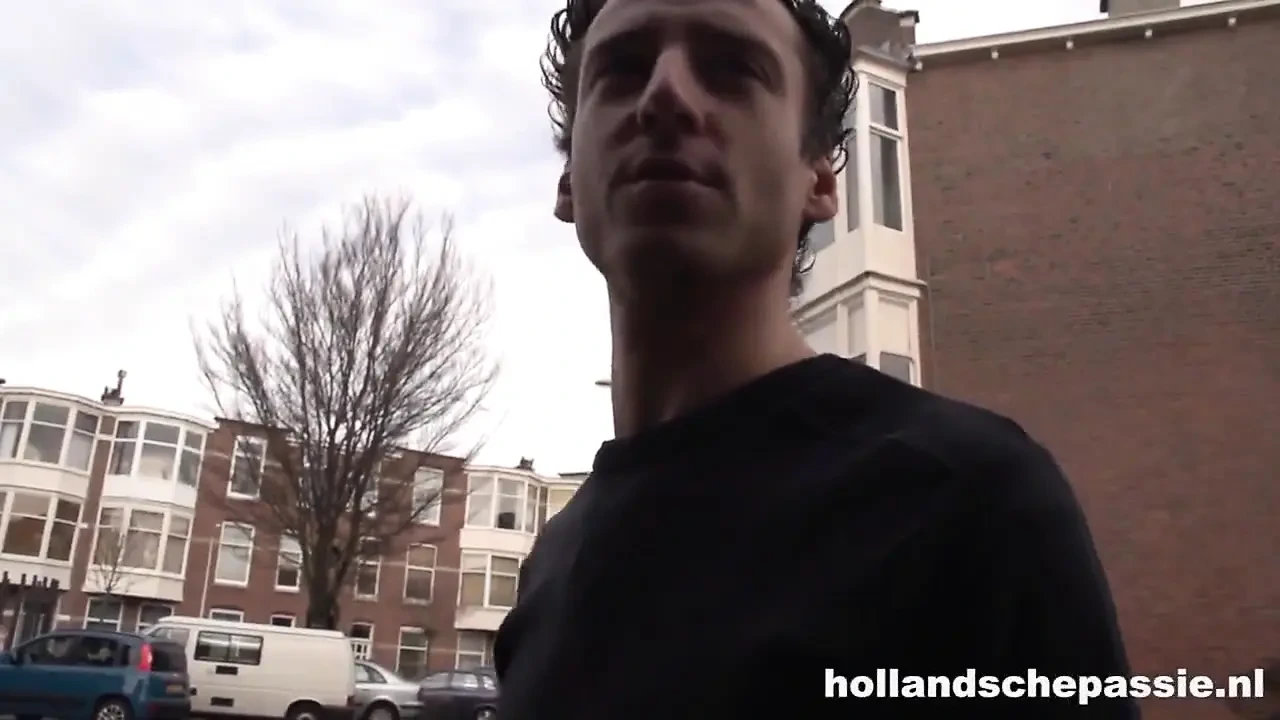 Dennis đã tìm thấy máy bay bà già hoàn hảo của anh ấy