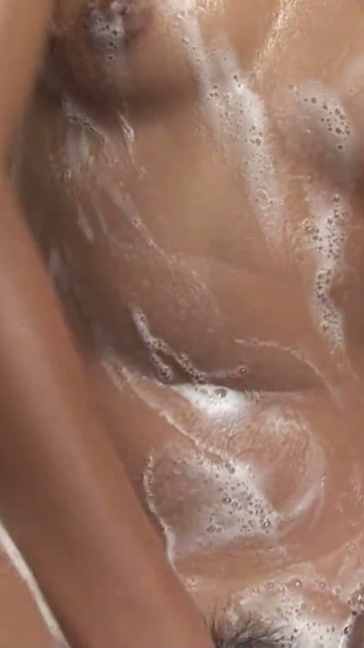 Showerparty - es Flutscht im Asrch | Clip 2