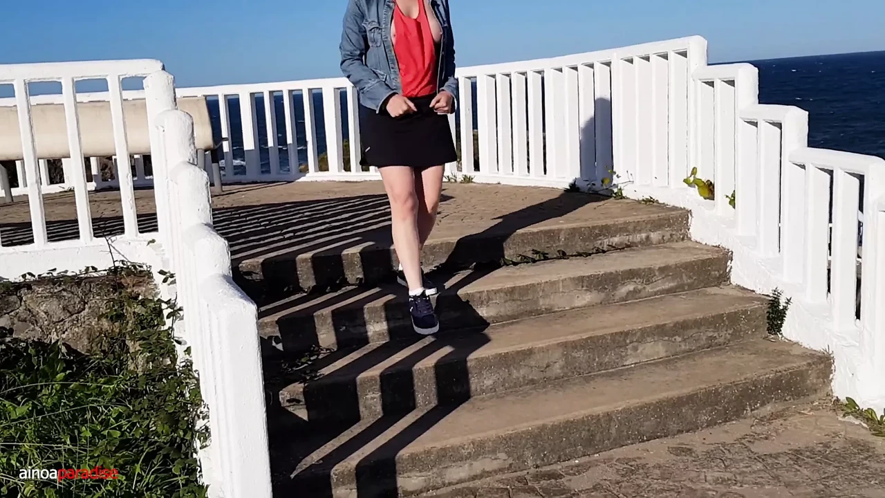 bouncing boobs