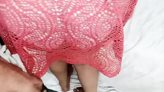 Üvey kız kardeşinin sıkı göt deliği anal sekste dölle dolu