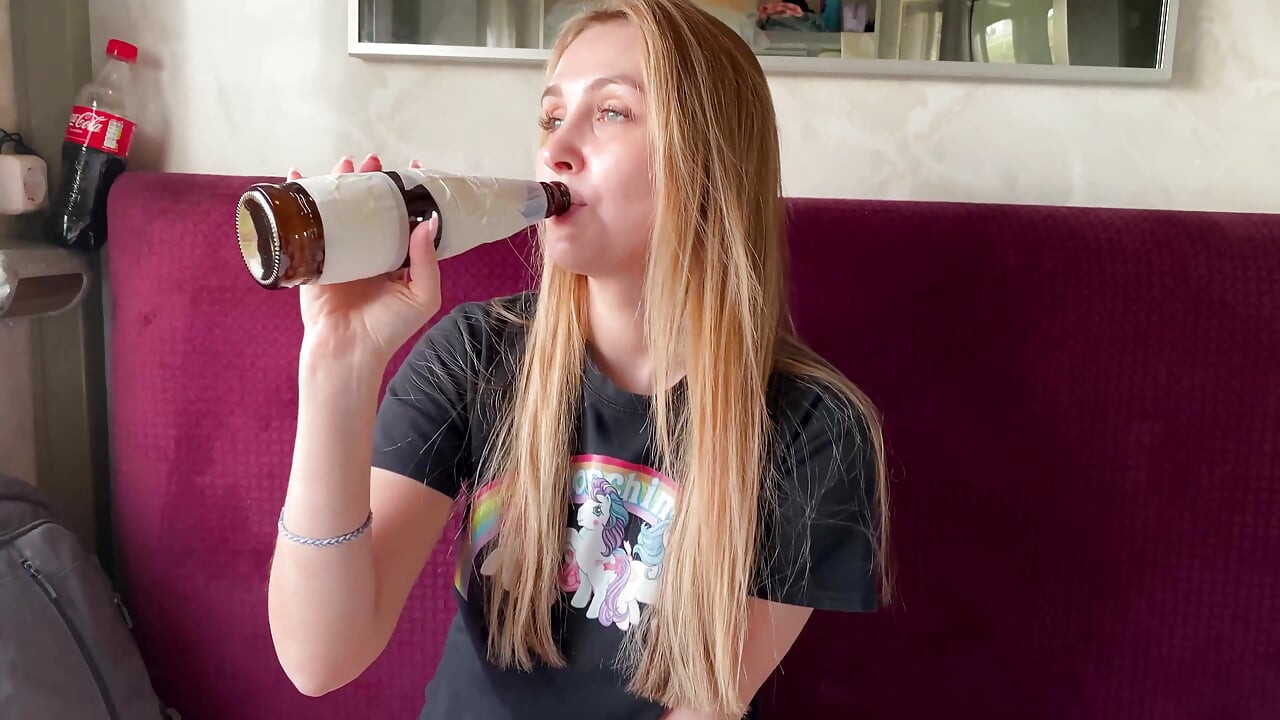 Un coleg călător futut în tren... -Ai soț? Da! Doamne, ce am făcut!