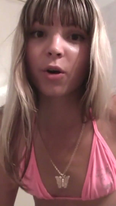 Amateur Skinny Hot Bikini Babe Goes All Out In Bathroom BJ | Clip 1