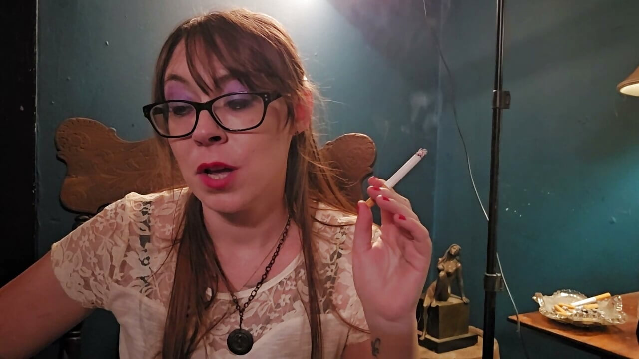 Solo fumo muchos cigarrillos