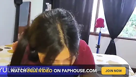 Einsame stiefmutter lädt dich ein, ihr bett zu teilen (casero real)