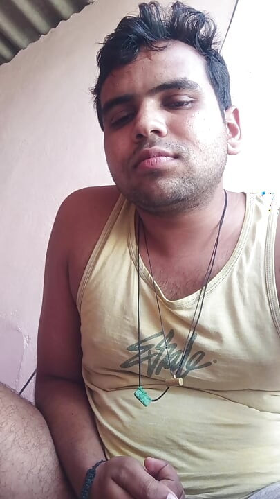 Indian boy name Ismaatdeva giving her fans to Silent jerk with funny handpee