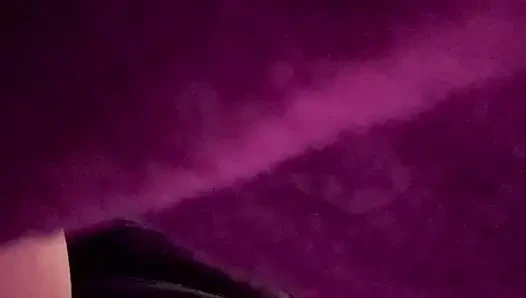 МИЛФА С БОЛЬШИМ ОЧКАМ