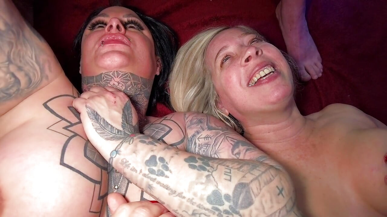 Threesome fuckfest