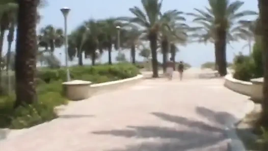 Горячая крошка получает хуище в ее рот, сосет в рот камшот