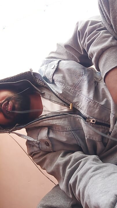 Juckar stor kuk när man tittar på hett