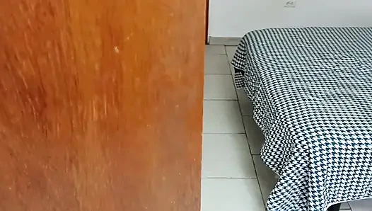 Towel swapping and more between step-siblings. Spanish porn.