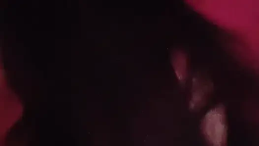 Bu güzel kız beni şaşırtıyor