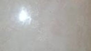 Irański pyszny lodzik w łazience