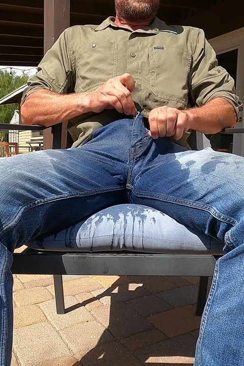 Giving Some Airbnb Neighbors a Jeans Wetting Piss Show