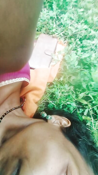 Sister-in-law ko aaj maine jungle mein le ja ke uski tight burr ko bahut maze se chudai kiya