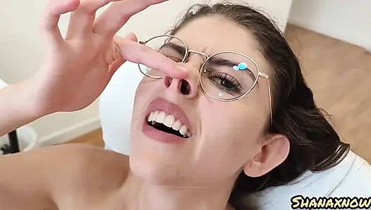 Fetish tanpa kondom bersin lagi asik sambil jilat toketku