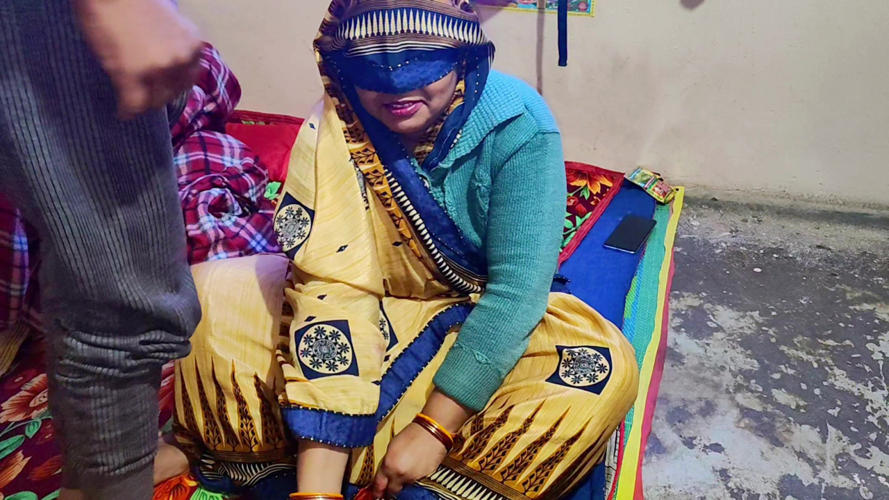 Desi padosan bhabhi ki majhedare chudai Hindi Audio