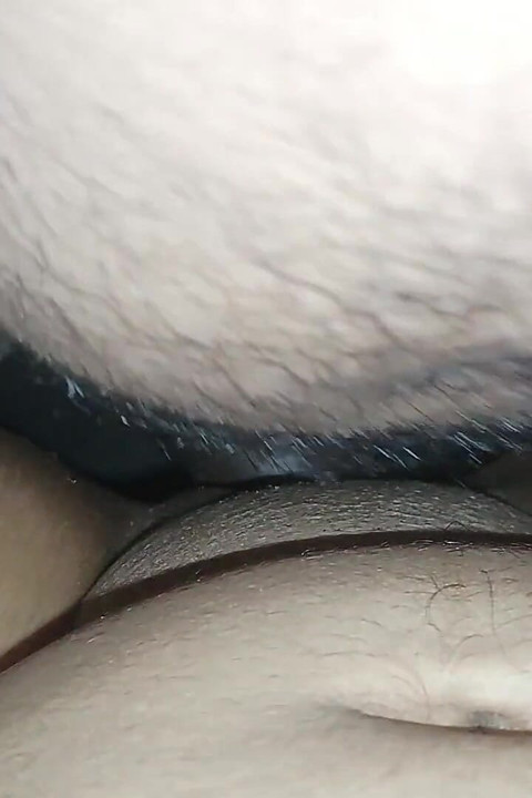 Pareja mallu primera vez follando