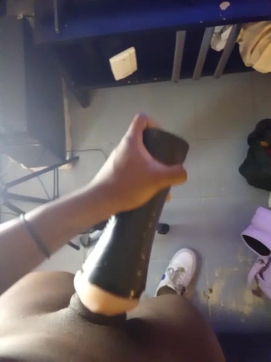 JUCĂRIE NOUĂ PENTRU PULA MEA