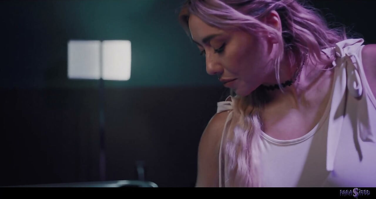Controlo mental de alienígenas - Cyber Doll & Kendra Sunderland