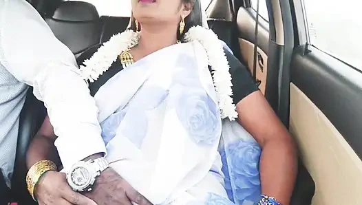 Секс в машине индийской бхабхи. Красивая сари домохозяйка пытается трахаться с пасыном на машине. Телугу грязные разговоры.