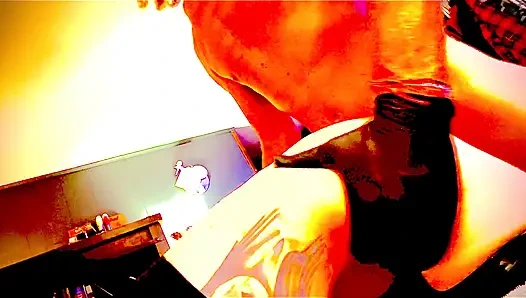 Ehefrau-hure braucht schwanz