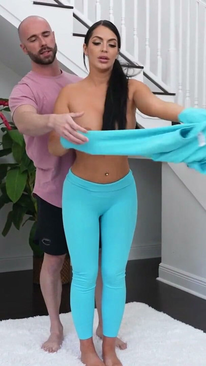 Fitness Goddes Alexa Payne Bangs Her Personal Trainer And Swallows His Cumshot - Mylf | Clip 1