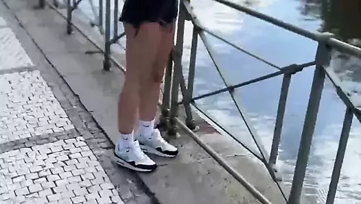 Walking porn video – Lovely Afternoon Date In Prague With Brunette Babe Clea Gaultier