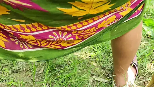 Açık havada ateşli genç yengem ve ben